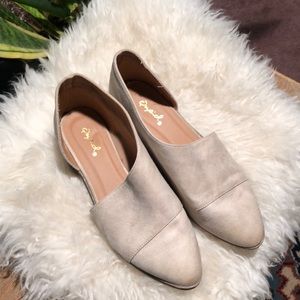 Qupid cut out slip on shoes!